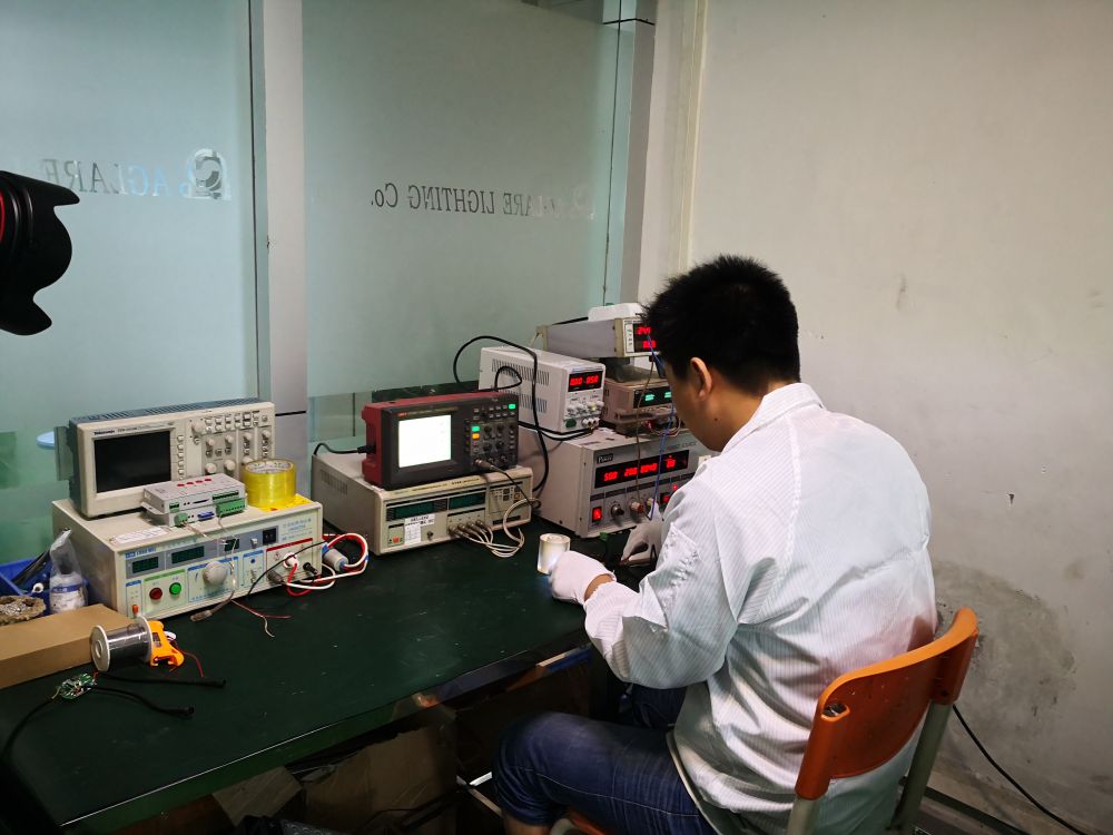 尊龙凯时人生就是博光电的电子检测设备便于研发测试产品的电器性能
